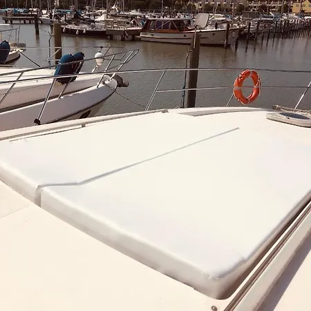 Botel Bed & Boat Lignano *